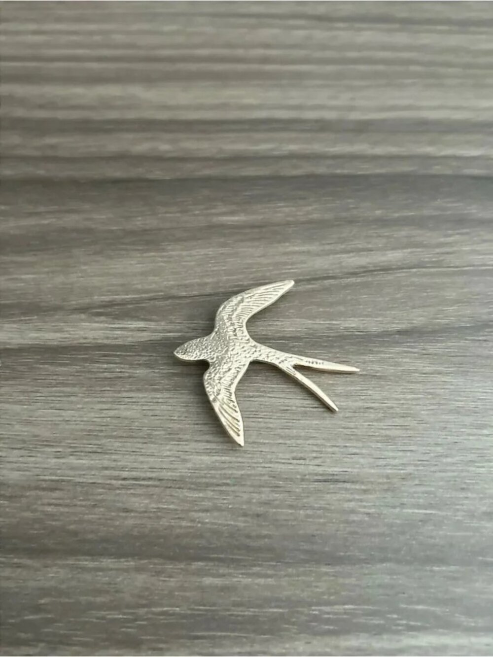 Bird brooch Q1320